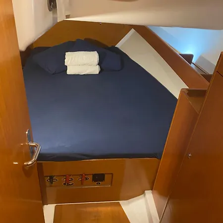 Botel Nautical Nomads Cesme